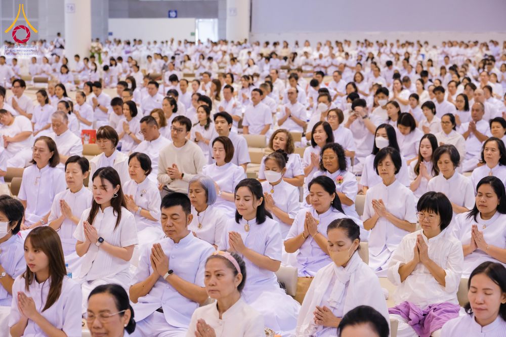 ภาพ No.287650:วันที่ 1 มกราคม พ.ศ. 2569 พิธีบูชาข้าวพระ ณ สภาธรรมกายสากล วัดพระธรรมกาย