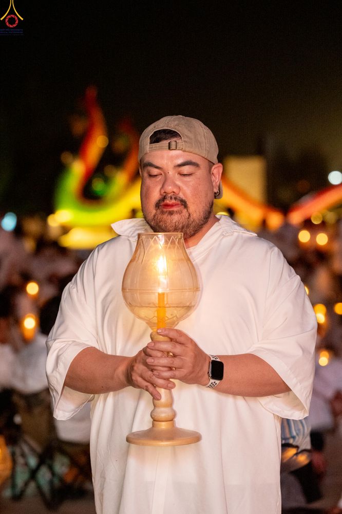 ภาพ No.302339:วันที่ 23 มกราคม พ.ศ. 2569 พิธีจุดประทีปธรรมถวายเป็นพุทธบูชา (ภาพชุดที่ 2) และบูชาธรรมมหาปูชนียาจารย์  ณ อนุสรณ์สถานลำดับที่ 5 สถานที่เผยแผ่วิชชาธรรมกายครั้งแรก อนุสรณ์สถานบางปลา วัดบางปลา อำเภอบางเลน จังหวัดนครปฐม ในโครงการธรรมยาตรา กตัญญูบูชา มหาปูชนีย