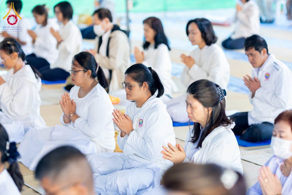 ภาพ No.290813:วันที่ 9 มกราคม พ.ศ. 2569 พิธีถวายภัตตาหารเป็นสังฆทาน แด่พระธรรมยาตรา ณ อนุสรณ์สถานคลองบางนางแท่น อ.สามพราน จ.นครปฐม ในโครงการธรรมยาตรา กตัญญูบูชา มหาปูชนียาจารย์ พระมงคลเทพมุนี(สด จนฺทสโร) พระผู้ปราบมาร อนุสรณ์สถาน 7 แห่ง ปีที่ 14