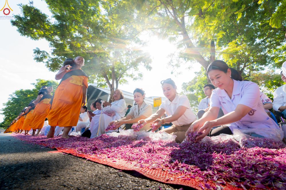 ภาพ No.305797:วันที่ 25 มกราคม พ.ศ. 2569 พิธีต้อนรับพระธรรมยาตรา วัดพระธรรมกาย(ภาพชุดที่ 3) ในโครงการธรรมยาตรา กตัญญูบูชา มหาปูชนียาจารย์ พระมงคลเทพมุนี(สด จนฺทสโร) พระผู้ปราบมาร อนุสรณ์สถาน 7 แห่ง ปีที่ 14
