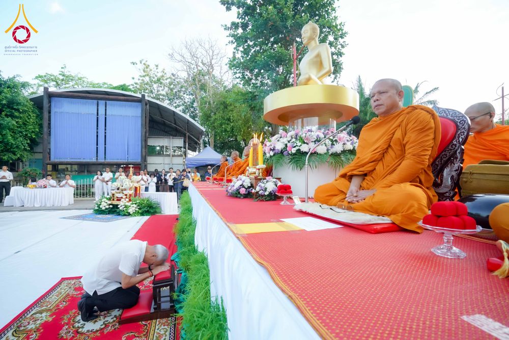 ภาพ No.313847:วันอาทิตย์ที่ 14 มีนาคม พ.ศ. 2569 ทำบุญเมืองหาดใหญ่ตักบาตรพระ 1,109 รูป เติมบุญใหญ่ หลังวิกฤตมหาอุทกภัย ณ ซุ้มประตูไชน่าทาวน์ ถนนศุภสารรังสรรค์ อ.หาดใหญ่ จ.สงขลา