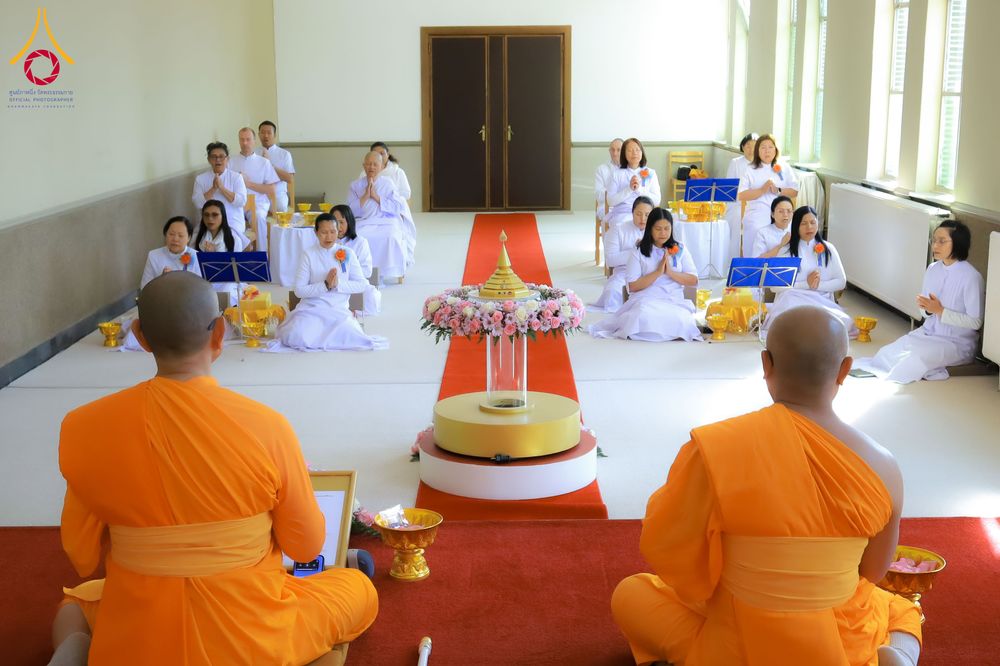 ภาพ No.328711:วันอาทิตย์ที่ 10 พฤษภาคม พ.ศ. 2569 พิธีสักการะพระบรมสารีริกธาตุ ณ วัดพระธรรมกายเบลเยียม