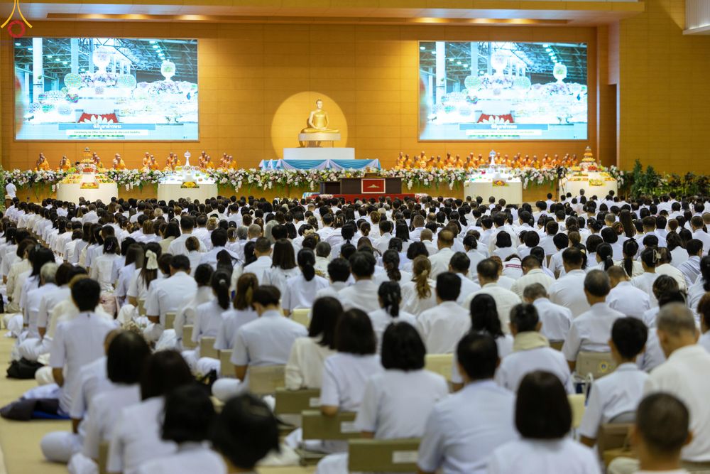 ภาพ No.328104:วันอาทิตย์ต้นเดือนที่ 3 พฤษภาคม พ.ศ.2569 พิธีบูชาข้าวพระ ณ วัดพระธรรมกาย