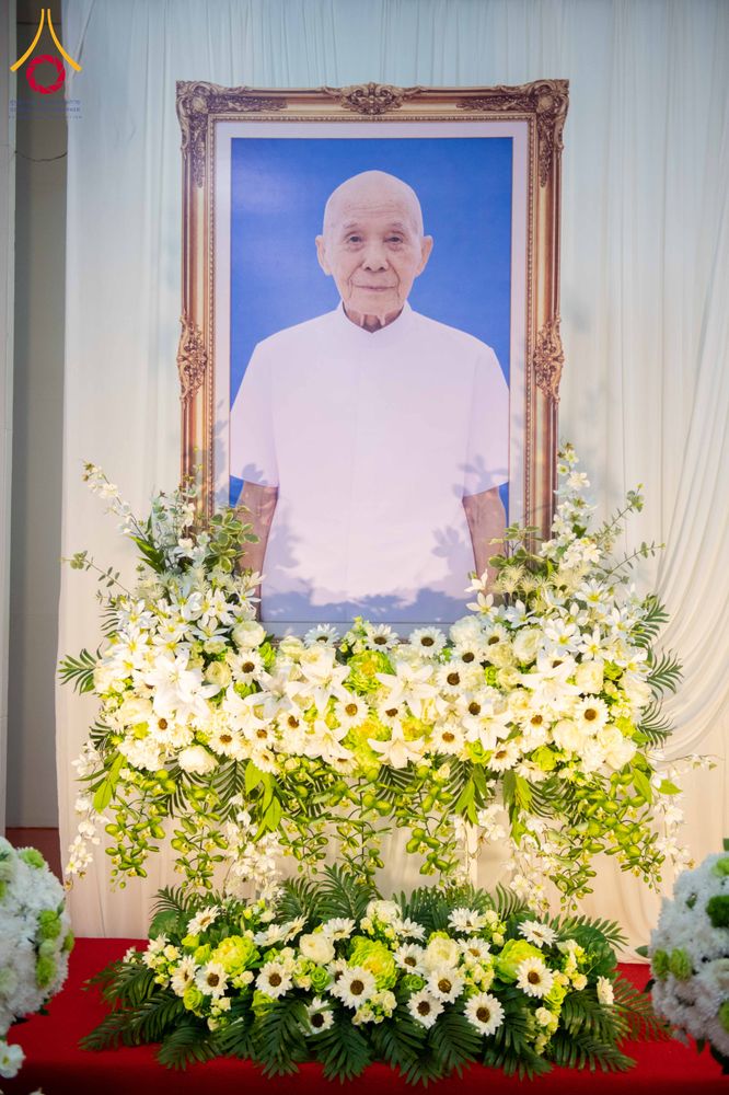 ภาพ No.314665:วันเสาร์ที่ 21 มีนาคม พ.ศ. 2569 พิธีบำเพ็ญกุศล คุณพ่อณรงค์ จินตมากุล  สิริอายุ 99 ปี 11 เดือน โยมบิดา พระครูปลัดรัตนวีรวัฒน์ (รังสฤษดิ์ อิทฺธิจินตโก) ที่ปรึกษาเจ้าคณะจังหวัดปทุมธานี เจ้าอาวาสวัดพระธรรมกาย  ณ ห้องปลูกศรัทธา 2 วัดพระธรรมกาย ปทุมธานี