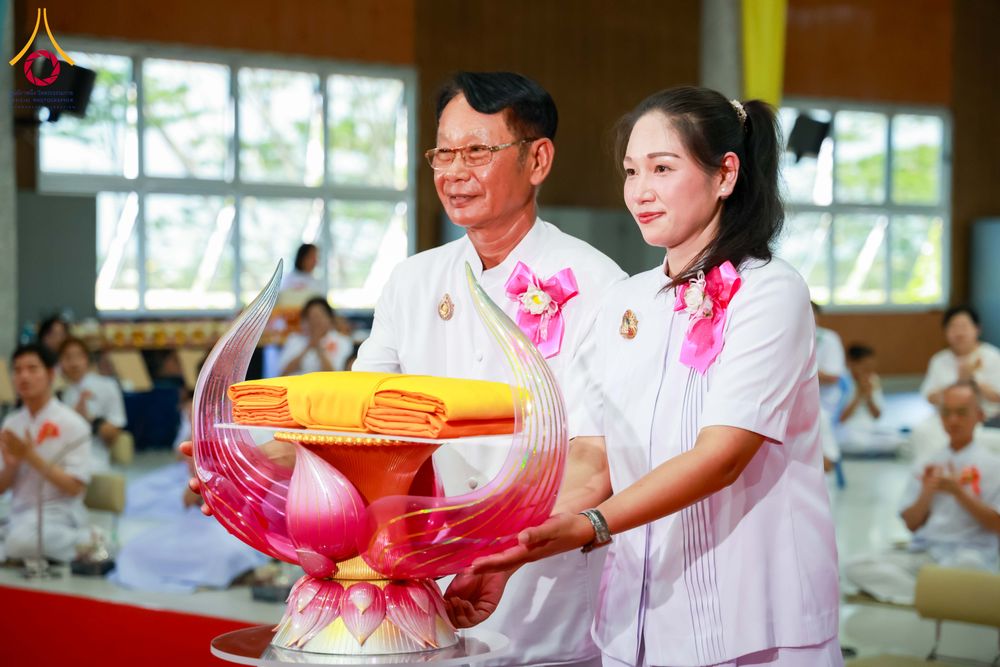 ภาพ No.315611:วันอาทิตย์ ที่ 22 มีนาคม พ.ศ. 2569 พิธีทอดผ้าป่าฉลองพระประธาน พิธีประดิษฐานพระบรมสารีริกธาตุในองค์พระประธาน พิธีจารึกชื่อบรรจุในแผ่นฌาน ณ ศูนย์ปฏิบัติธรรมสมุทรปราการ (บางบ่อ)