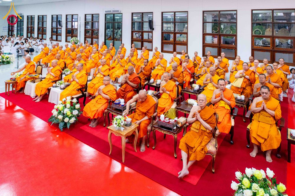 ภาพ No.314566:วันศุกร์ที่ 20 มีนาคม พ.ศ. 2569 พิธีบำเพ็ญกุศล คุณพ่อณรงค์ จินตมากุล โยมบิดา พระครูปลัดรัตนวีรวัฒน์ (รังสฤษดิ์ อิทฺธิจินตโก) ที่ปรึกษาเจ้าคณะจังหวัดปทุมธานี เจ้าอาวาสวัดพระธรรมกาย  ณ ห้องปลูกศรัทธา 2 วัดพระธรรมกาย ปทุมธานี