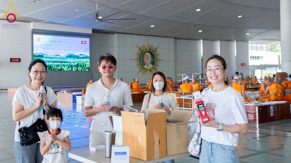 ภาพ No.310140:วันที่ 7 กุมภาพันธ์ พ.ศ. 2569 พิธีถวายภัตตาหารเมนูสวรรค์ เพื่อการบรรลุธรรม ณ หอฉันคุณยายอาจารย์ฯ วัดพระธรรมกาย