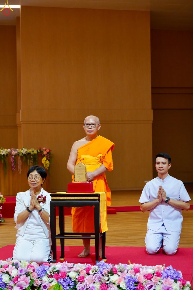 ภาพ No.311904:วันอังคารที่ 3 มีนาคม พ.ศ.2569 พิธีมอบโล่วัชรเกียรติยศ โครงการตอบปัญหาธรรมะทางก้าวหน้า ครั่งที่ 43, พิธีมอบโล่วัชรเกียรติยศ โครงการสอบตอบปัญหาศีลธรรม เพื่อสันติภาพโลก (World-Pec) ครั้งที่ 19 ณ สภาธรรมกายสากล วัดพระธรรมกาย