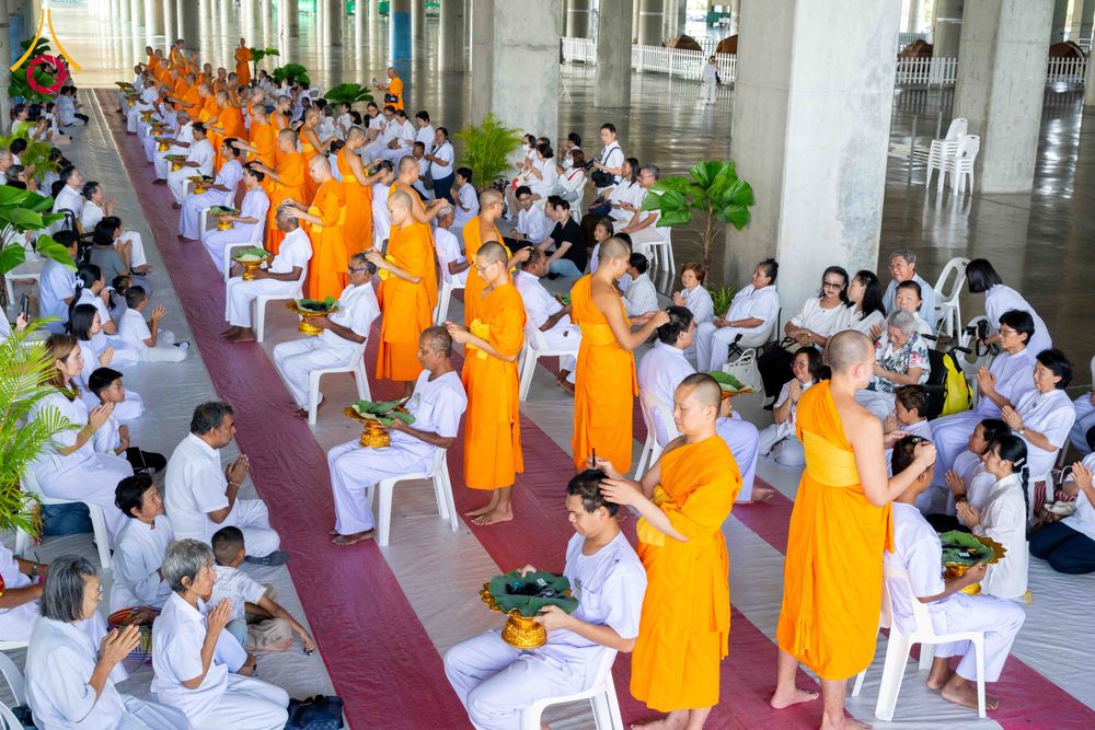 ภาพ No.339800:วันที่ 19 กรกฎาคม พ.ศ.2569 พิธีตัดปอยผม โครงการบวชพระนานาชาติ AEC และ WAB รุ่นที่ 10 THE AEC & INTERNATIONAL ORDINATION PROGRAM ณ มหารัตนวิหารคด 30 วัดพระธรรมกาย ปทุมธานี