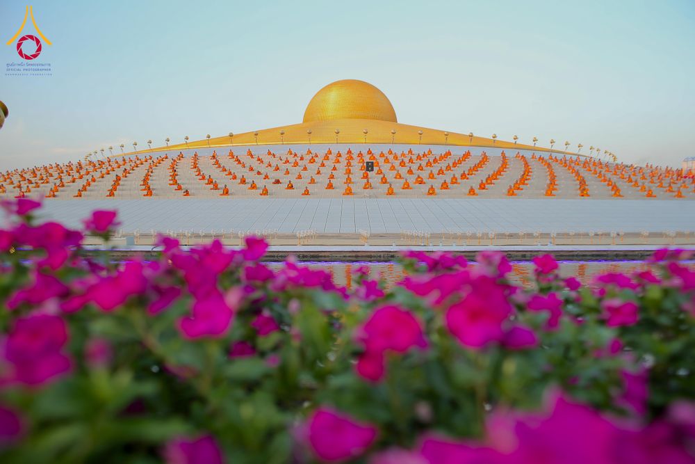 ภาพ No.312080:วันอังคารที่ 3 มีนาคม พ.ศ.2569 พิธีเวียนประทักษิณและจุดมาฆประทีป ณ ลานธรรมพระมหาธรรมกายเจดีย์ วัดพระธรรมกาย