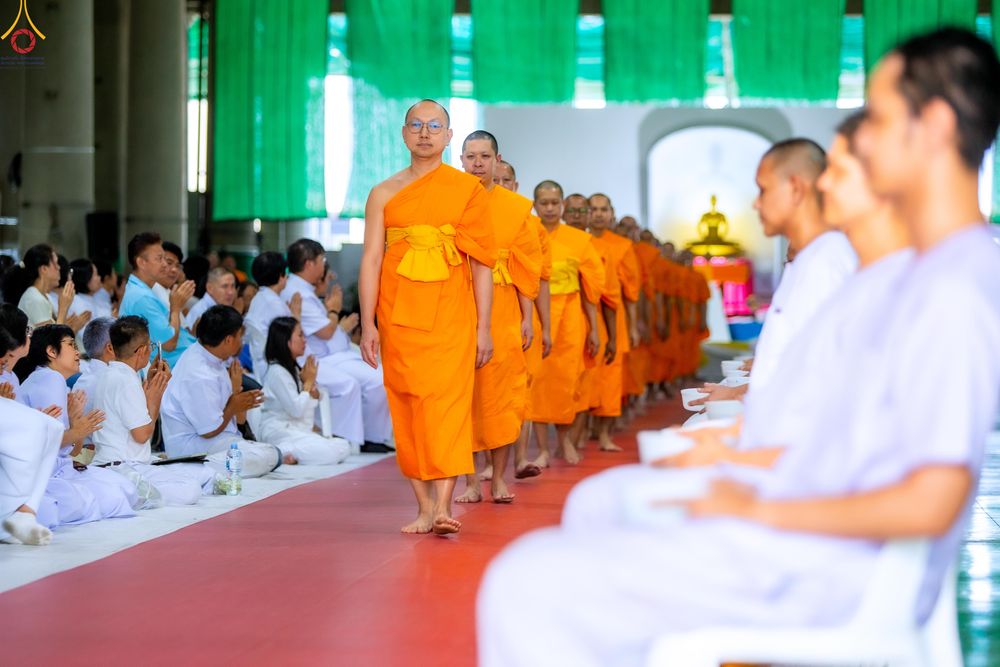 ภาพ No.333524:วันอาทิตย์ที่ 7 มิถุนายน พ.ศ.2569 พิธีตัดปอยผมและปลงผมนาคธรรมทายาท โครงการบรรพชาและอุปสมบทหมู่ธรรมทายาท รุ่นผู้บริหาร รุ่นที่ 16 ณ วิหารคด 11 วัดพระธรรมกาย