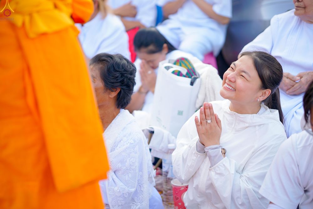 ภาพ No.295331:วันที่ 16 มกราคม พ.ศ. 2569 พิธีต้อนรับพระธรรมยาตรา อนุสรณ์สถานลำดับที่ 4 (ภาพชุดที่ 2) สถานที่เกิดด้วยกายธรรม ณ วัดโบสถ์บน ต.บางคูเวียง จ.นนทบุรี ในโครงการธรรมยาตรา กตัญญูบูชา มหาปูชนียาจารย์ พระมงคลเทพมุนี(สด จนฺทสโร) พระผู้ปราบมาร อนุสรณ์สถาน 7 แห่ง ปี