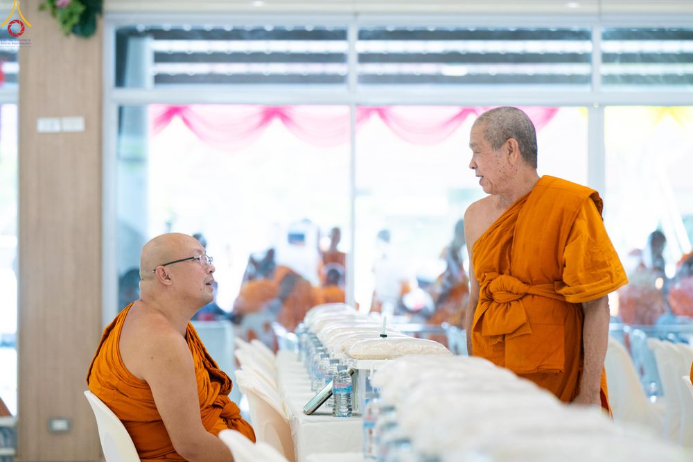 ภาพ No.328224:วันเสาร์ที่ 9 พฤษภาคม พ.ศ. 2569 พิธีตักบาตรแด่คณะสงฆ์ 323 วัด 4 จังหวัดชายแดนภาคใต้ พิธีถวายสังฆทานแด่คณะสงฆ์ 323 วัด ปีที่ 22 ครั้งที่ 185 พิธีมอบกองทุนหนุนแรงใจช่วยครูใต้ ปีที่ 19 ครั้งที่ 148 ณ ศูนย์ปฏิบัติธรรมภาคใต้