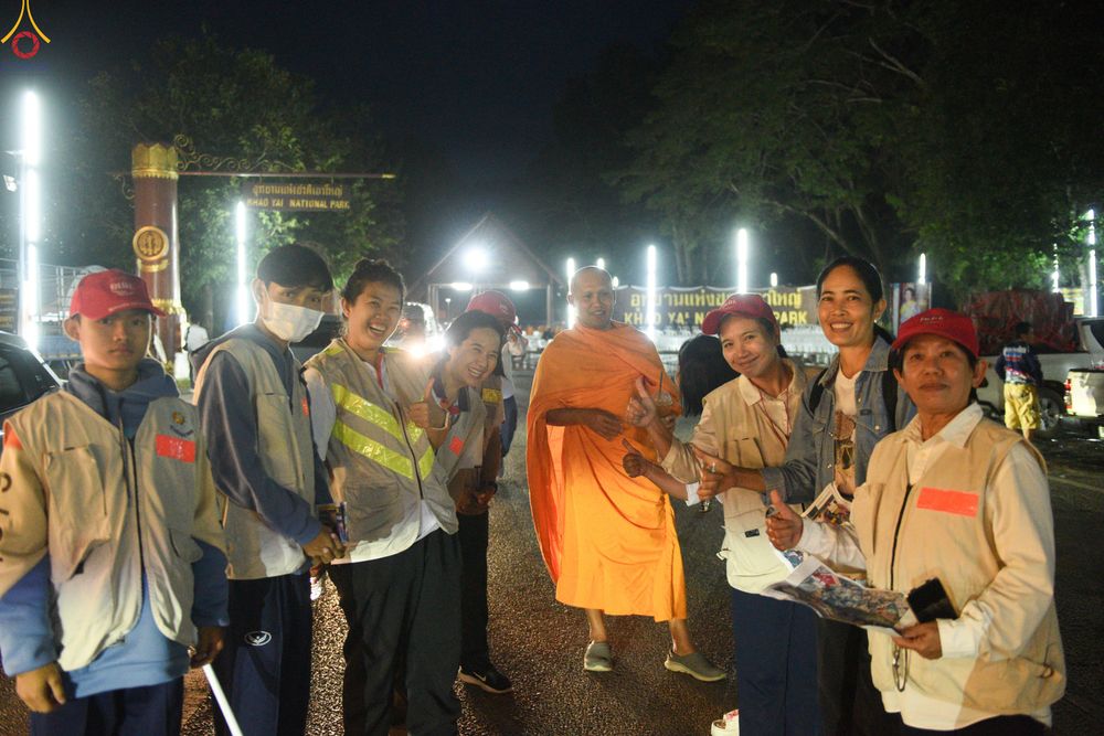 ภาพ No.283365:วันที่ 12 -13 ธันวาคม พ.ศ.2568 เบื้องหลังความสำเร็จ ของการจัดงานตักบาตร พระ 1,000 รูป เขาใหญ่