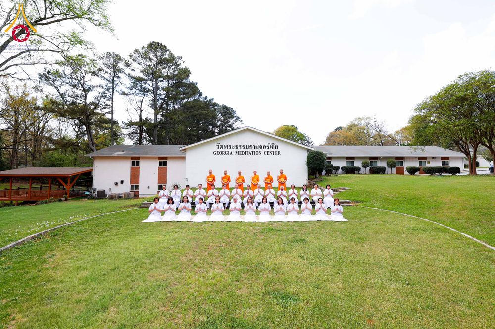 ภาพ No.320404:วันที่ 2-5 เมษายน พ.ศ.2569 ปฏิบัติธรรมพิเศษดอกไม้บาน ณ วัดพระธรรมกายจอร์เจีย ประเทศสหรัฐอเมริกา