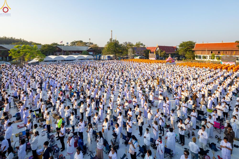 ภาพ No.293884:วันที่ 14 มกราคม พ.ศ. 2569 พิธีจุดประทีปถวายเป็นพุทธบูชา และบูชาธรรมมหาปูชนียาจารย์  ณ วัดสองพี่น้อง ต.ต้นตาล อ.สองพี่น้อง จ.สุพรรณบุรี ในโครงการธรรมยาตรา กตัญญูบูชา มหาปูชนียาจารย์ พระมงคลเทพมุนี(สด จนฺทสโร) พระผู้ปราบมาร อนุสรณ์สถาน 7 แห่ง ปีที่ 14