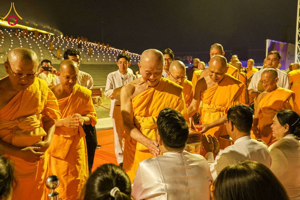 ภาพ No.312462:วันอังคารที่ 3 มีนาคม พ.ศ.2569 พิธีเวียนประทักษิณและจุดมาฆประทีป (ภาพชุดที่ 2) ณ ลานธรรมพระมหาธรรมกายเจดีย์ วัดพระธรรมกาย