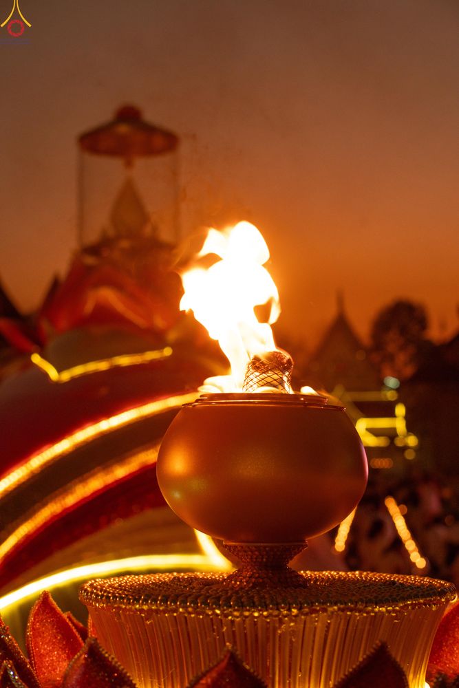 ภาพ No.297145:วันที่ 17 มกราคม พ.ศ. 2569 พิธีจุดประทีปถวายเป็นพุทธบูชา และบูชาธรรมมหาปูชนียาจารย์ (ภาพชุดที่ 2) ณ วัดโบสถ์บน ต.บางคูเวียง จ.นนทบุรี อนุสรณ์สถานลำดับที่ 4 สถานที่เกิดด้วยกายธรรม ในโครงการธรรมยาตรา กตัญญูบูชา มหาปูชนียาจารย์ พระมงคลเทพมุนี(สด จนฺทสโร) พร