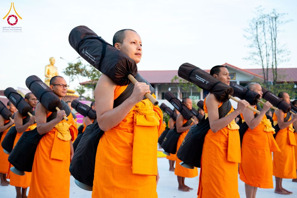 ภาพ No.294645:วันอาทิตย์ที่ 14 ธันวาคม พ.ศ.2568 พระธรรมยาตราปฏิบัติธรรมและถ่ายภาพหมู่ประวัติศาสตร์ ณ วัดสองพี่น้อง ต.ต้นตาล อ.สองพี่น้อง จ.สุพรรณบุรี ในโครงการธรรมยาตรา กตัญญูบูชา มหาปูชนียาจารย์ พระมงคลเทพมุนี(สด จนฺทสโร) พระผู้ปราบมาร อนุสรณ์สถาน 7 แห่ง ปีที่ 14