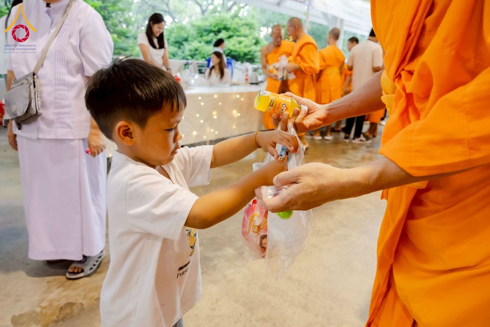 ภาพ No.273102:วันอาทิตย์ที่ 23 พฤศจิกายน พ.ศ.2568 พิธีมุทิตาสักการะ พระมหาเถระและพระเถระ ประจำปีพุทธศักราช 2568 ณ ห้องแก้วสารพัดนึก 2 สภาธรรมกายสากล  วัดพระธรรมกาย