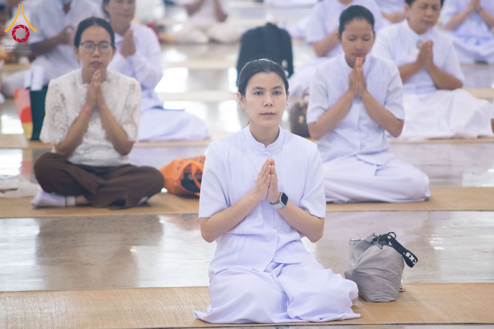 ภาพ No.287609:วันที่ 1 มกราคม พ.ศ. 2569 พิธีบูชาข้าวพระ ณ สภาธรรมกายสากล วัดพระธรรมกาย