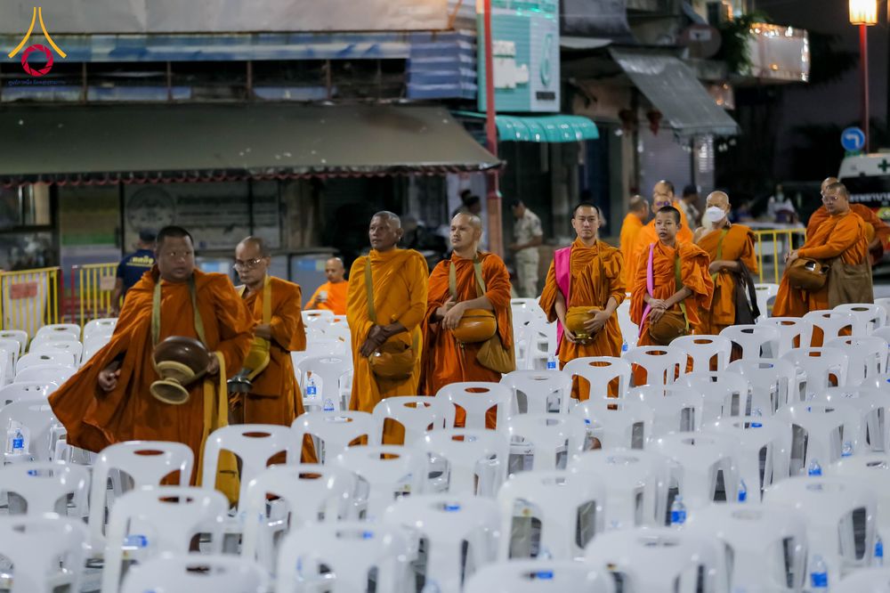 ภาพ No.313823:วันอาทิตย์ที่ 14 มีนาคม พ.ศ. 2569 ทำบุญเมืองหาดใหญ่ตักบาตรพระ 1,109 รูป เติมบุญใหญ่ หลังวิกฤตมหาอุทกภัย ณ ซุ้มประตูไชน่าทาวน์ ถนนศุภสารรังสรรค์ อ.หาดใหญ่ จ.สงขลา