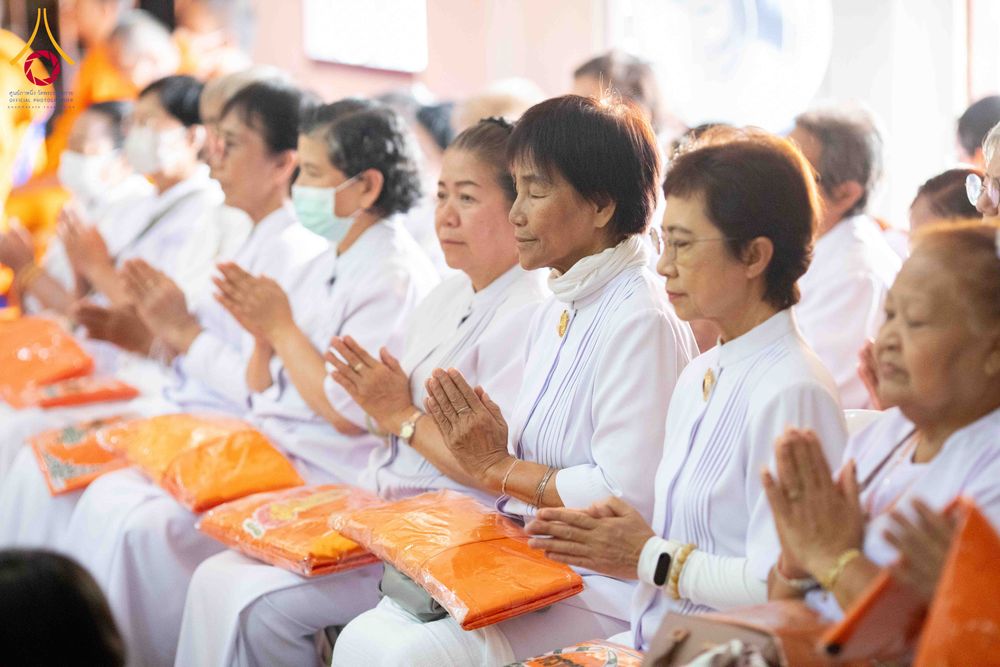 ภาพ No.298881:วันที่ 16 มกราคม พ.ศ. 2569 พิธีทอดผ้าป่าทำนุบำรุงศาสนสถาน ณ วัดอัมพวัน ต.บางม่วง อ.บางใหญ่ จ.นนทบุรี ในโครงการธรรมยาตรา กตัญญูบูชา มหาปูชนียาจารย์ พระมงคลเทพมุนี(สด จนฺทสโร) พระผู้ปราบมาร อนุสรณ์สถาน 7 แห่ง ปีที่ 14