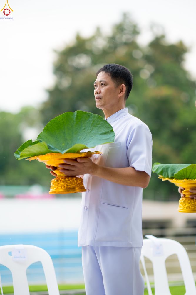 ภาพ No.330502:วันที่ 30 พฤษภาคม พ.ศ.2569 พิธีตัดปอยผมและปลงผม อุบาสกอุปสมบทอุทิศชีวิต 11 ท่าน (ภาพชุดที่ 2) ณ โบสถ์พระไตรปิฎก วัดพระธรรมกาย จังหวัดปทุมธานี