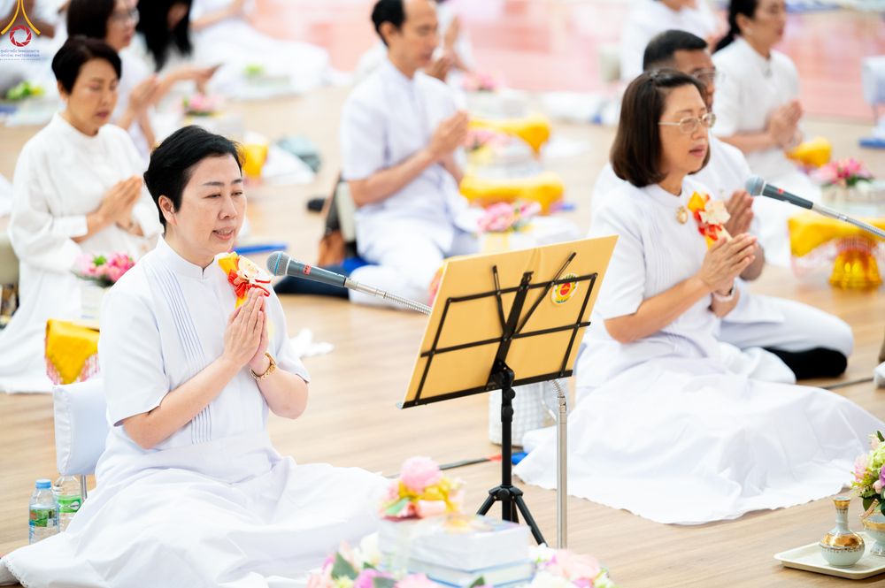 ภาพ No.329040:วันอาทิตย์ที่ 17 พฤษภาคม พ.ศ.2569 พิธีร่วมบุญการศึกษาพระภิกษุสามเณร (หนังสือบาลี นักธรรม ทางก้าวหน้า World-Pec) ณ ห้องแก้วสารพัดนึก 2 วัดพระธรรมกาย