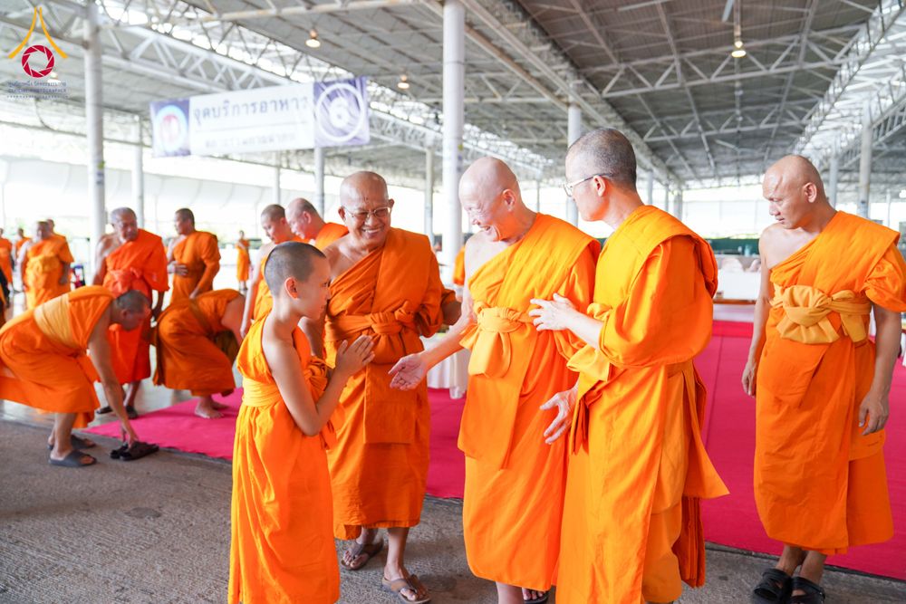 ภาพ No.316476:วันอาทิตย์ที่ 29 มีนาคม พ.ศ. 2569 พิธีทอดผ้าบังสุกุลและพิธีชำระร่าง โยมพ่อณรงค์ จินตมากุล  สิริอายุ 99 ปี 11 เดือน โยมบิดา พระครูปลัดรัตนวีรวัฒน์ (รังสฤษดิ์ อิทฺธิจินตโก) ที่ปรึกษาเจ้าคณะจังหวัดปทุมธานี เจ้าอาวาสวัดพระธรรมกาย  ณ ฌาปนสถานชั่วคราว ทางเข้า 