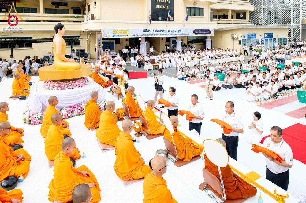 ภาพ No.346957:วันอาทิตย์ที่ 30 สิงหาคม พ.ศ. 2569  พิธีทำบุญตักบาตรพระ 123 รูป เนื่องในโอกาสครบรอบ 122 ปี แห่งการก่อตั้งอำเภอคลองหลวง จังหวัดปทุมธานี ณ บริเวณหน้าที่ว่าการอำเภอคลองหลวง