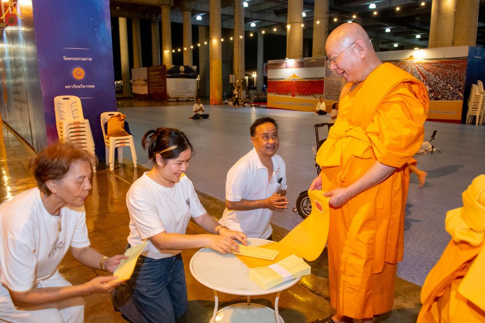 ภาพ No.326989:วันศุกร์ที่ 1 พฤษภาคม พ.ศ.2569 พิธีฉลองชัยชิตังเม สวดธัมมจักกัปปวัตตนสูตร ครบ 8,333,000,000 จบ ในวันขึ้น 15 ค่ำ เดือน 6 ณ วัดพระธรรมกาย