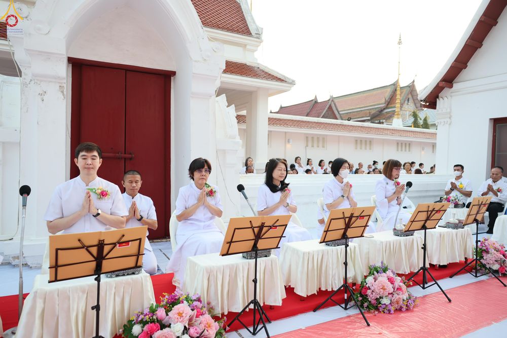 ภาพ No.297762:วันที่ 18 มกราคม พ.ศ. 2569 พิธีตักบาตรพระธรรมยาตรา ณ วัดโบสถ์บน ต.บางคูเวียง จ.นนทบุรี อนุสรณ์สถานลำดับที่ 4 สถานที่เกิดด้วยกายธรรม ในโครงการธรรมยาตรา กตัญญูบูชา มหาปูชนียาจารย์ พระมงคลเทพมุนี(สด จนฺทสโร) พระผู้ปราบมาร อนุสรณ์สถาน 7 แห่ง ปีที่ 14