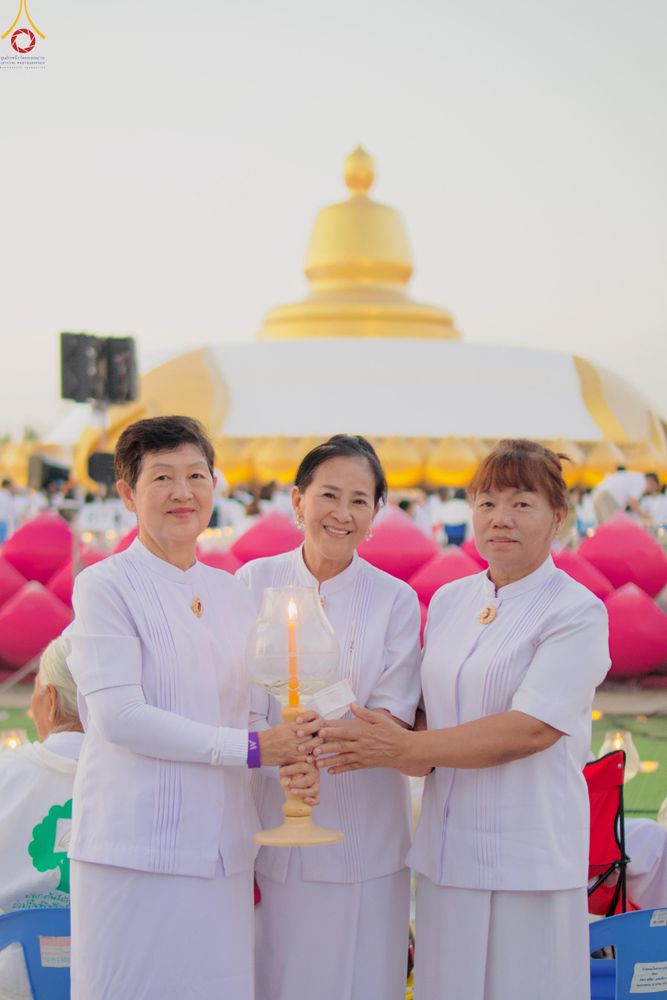 ภาพ No.302199:วันที่ 23 มกราคม พ.ศ. 2569 พิธีจุดประทีปธรรมถวายเป็นพุทธบูชา (ภาพชุดที่ 2) และบูชาธรรมมหาปูชนียาจารย์  ณ อนุสรณ์สถานลำดับที่ 5 สถานที่เผยแผ่วิชชาธรรมกายครั้งแรก อนุสรณ์สถานบางปลา วัดบางปลา อำเภอบางเลน จังหวัดนครปฐม ในโครงการธรรมยาตรา กตัญญูบูชา มหาปูชนีย
