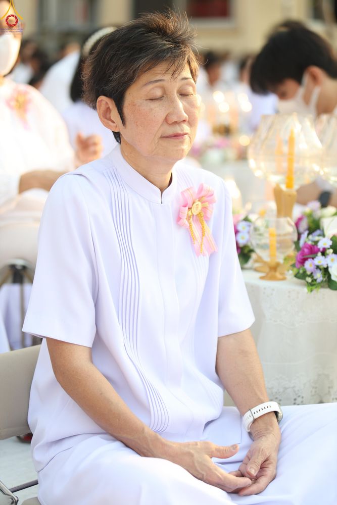 ภาพ No.296922:วันที่ 17 มกราคม พ.ศ. 2569 พิธีจุดประทีปถวายเป็นพุทธบูชา และบูชาธรรมมหาปูชนียาจารย์  ณ วัดโบสถ์บน ต.บางคูเวียง จ.นนทบุรี อนุสรณ์สถานลำดับที่ 4 สถานที่เกิดด้วยกายธรรม ในโครงการธรรมยาตรา กตัญญูบูชา มหาปูชนียาจารย์ พระมงคลเทพมุนี(สด จนฺทสโร) พระผู้ปราบมาร อ