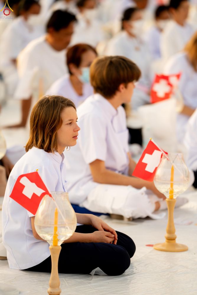 ภาพ No.302029:วันที่ 23 มกราคม พ.ศ. 2569 พิธีจุดประทีปธรรมถวายเป็นพุทธบูชา และบูชาธรรมมหาปูชนียาจารย์  ณ อนุสรณ์สถานลำดับที่ 5 สถานที่เผยแผ่วิชชาธรรมกายครั้งแรก อนุสรณ์สถานบางปลา วัดบางปลา อำเภอบางเลน จังหวัดนครปฐม ในโครงการธรรมยาตรา กตัญญูบูชา มหาปูชนียาจารย์ พระมงคล