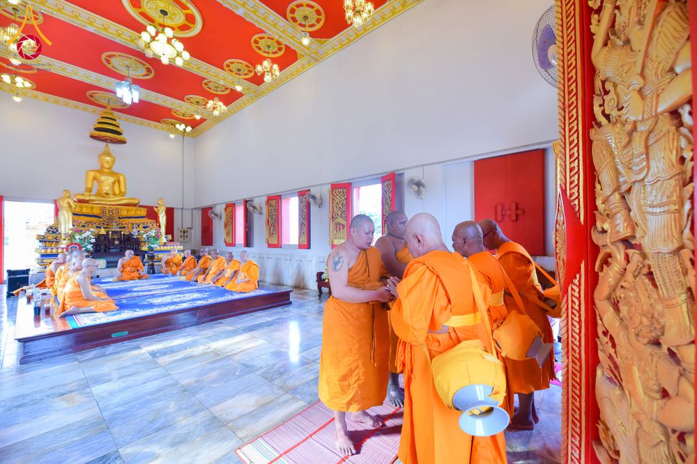 ภาพ No.285173:วันเสาร์ที่ 6 ธันวาคม พ.ศ.2568  พิธีอุปสมบทธรรมทายาท โครงการบรรพชาอุปสมบทหมู่  รุ่นบูชาธรรมมหาปูชนียาจารย์ ประจำปี 2568 ศูนย์ปฏิบัติธรรมและศูนย์อบรมเยาวชนเพชรบุรี อ.ท่ายาง จ.เพชรบุรี ณ วัดศีลคุณาราม อ.เขาย้อย เพชรบุรี