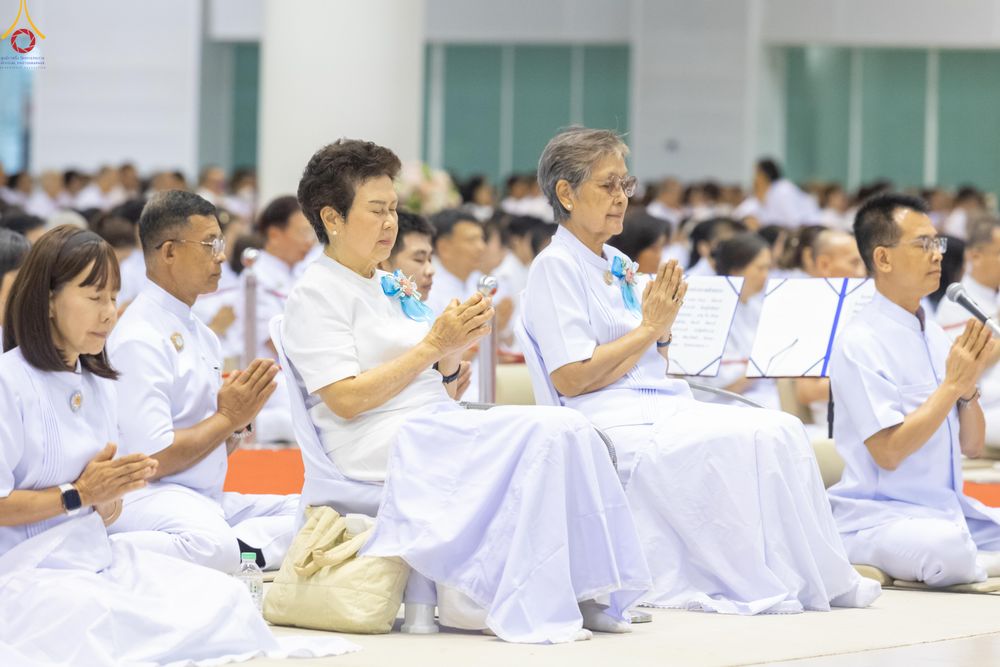 ภาพ No.328116:วันอาทิตย์ต้นเดือนที่ 3 พฤษภาคม พ.ศ.2569 พิธีบูชาข้าวพระ ณ วัดพระธรรมกาย