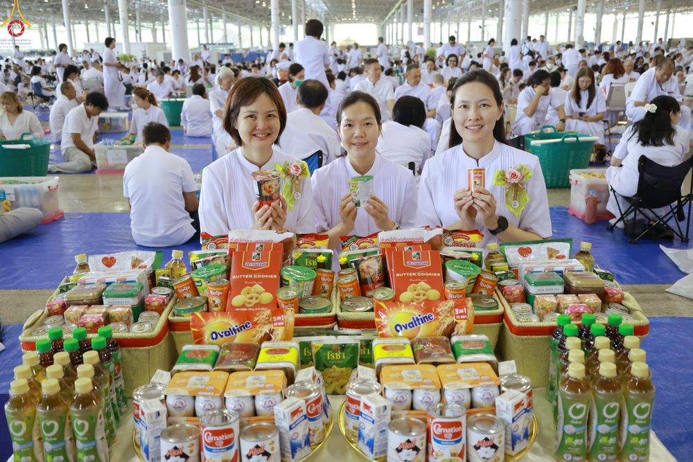 ภาพ No.318151:วันอาทิตย์ต้นเดือนที่ 5 เมษายน พ.ศ.2569 พิธีตักบาตร ณ บ้านแก้วเรือนทองคุณยายอาจารย์ฯ วัดพระธรรมกาย