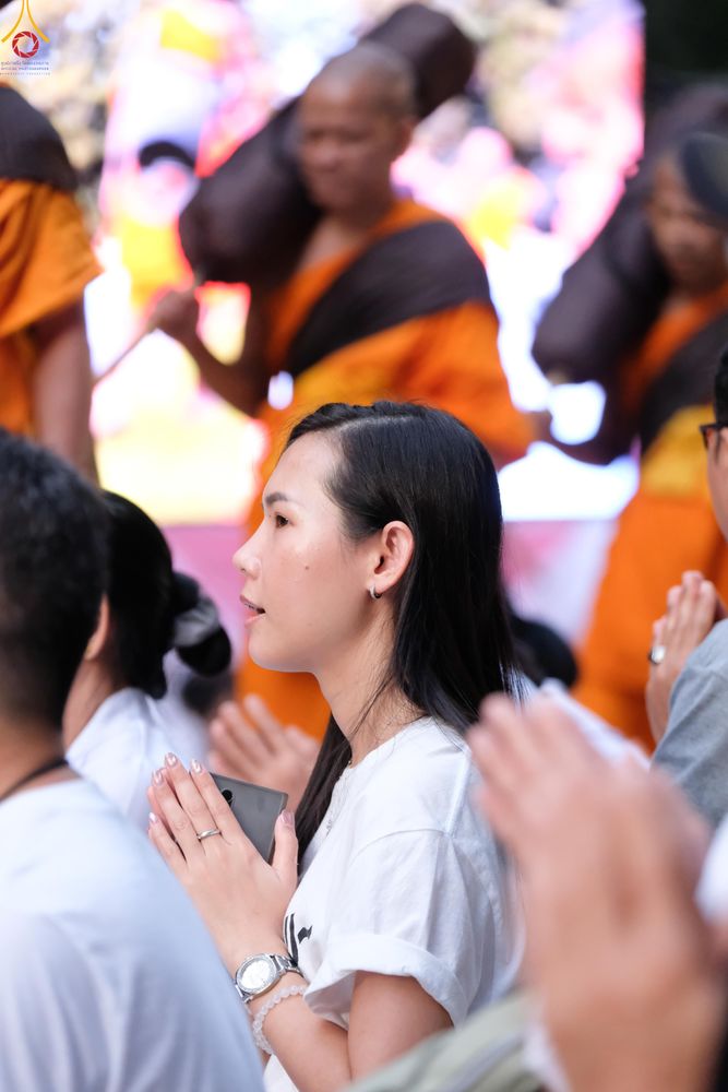 ภาพ No.287917:วันที่ 3 มกราคม พ.ศ. 2569 พิธีต้อนรับพระธรรมยาตรา ครั้งที่ 2 (ภาพชุดที่ 2) ในโครงการธรรมยาตรา กตัญญูบูชา มหาปูชนียาจารย์ พระมงคลเทพมุนี(สด จนฺทสโร) พระผู้ปราบมาร อนุสรณ์สถาน 7 แห่ง ปีที่ 14 ณ อนุสรณ์สถานมหาวิหารพระมงคลเทพมุนี (โลตัสแลนด์) อ.สองพี่น้อง จ.