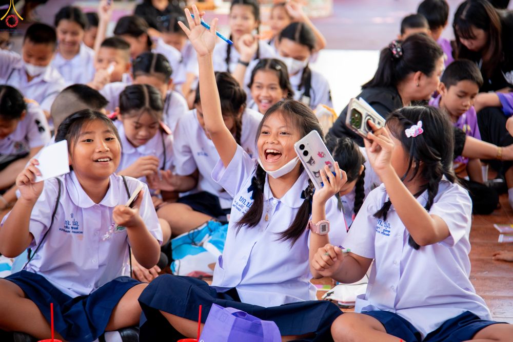 ภาพ No.288938:วันพุธที่ 17 ธันวาคม พ.ศ.2568 กิจกรรมเยาวชนไทยรวมใจทำความดี "เด็กดีมหานคร ต้นแบบด้านศีลธรรม" แข่งขันสอบตอบปัญหาศีลธรรมในพระพุทธศาสนา ครั้งที่ 7 และวันรวมพลังเด็กดี V-Star ประจำปี 2568 ณ วัดมหาธาตุยุวราชรังสฤษฎิ์ราชวรมหาวิหาร กรุงเทพมหานคร