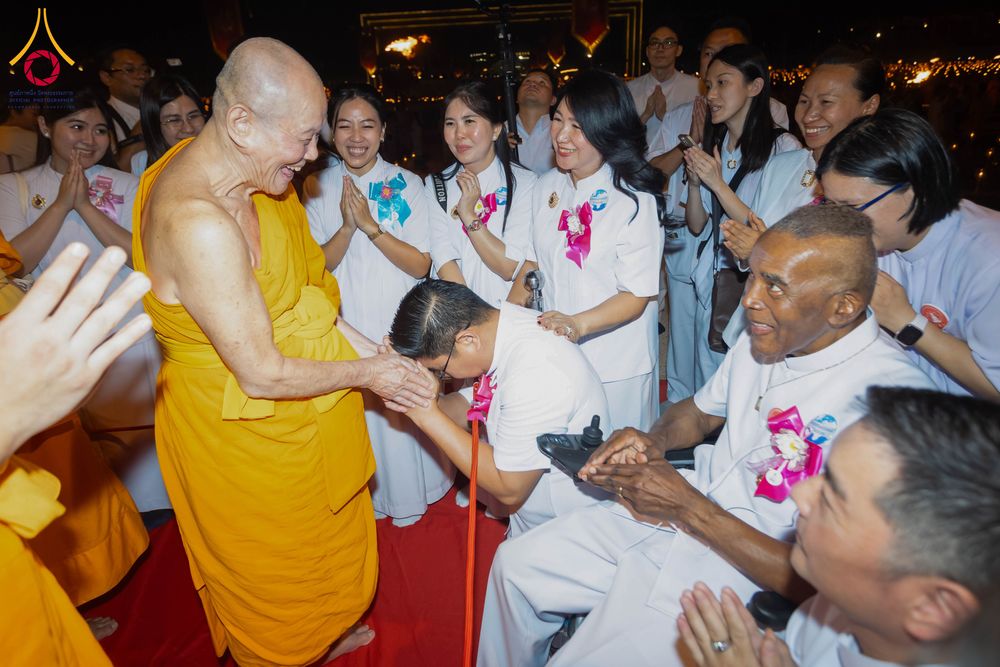 ภาพ No.312468:วันอังคารที่ 3 มีนาคม พ.ศ.2569 พิธีเวียนประทักษิณและจุดมาฆประทีป (ภาพชุดที่ 2) ณ ลานธรรมพระมหาธรรมกายเจดีย์ วัดพระธรรมกาย