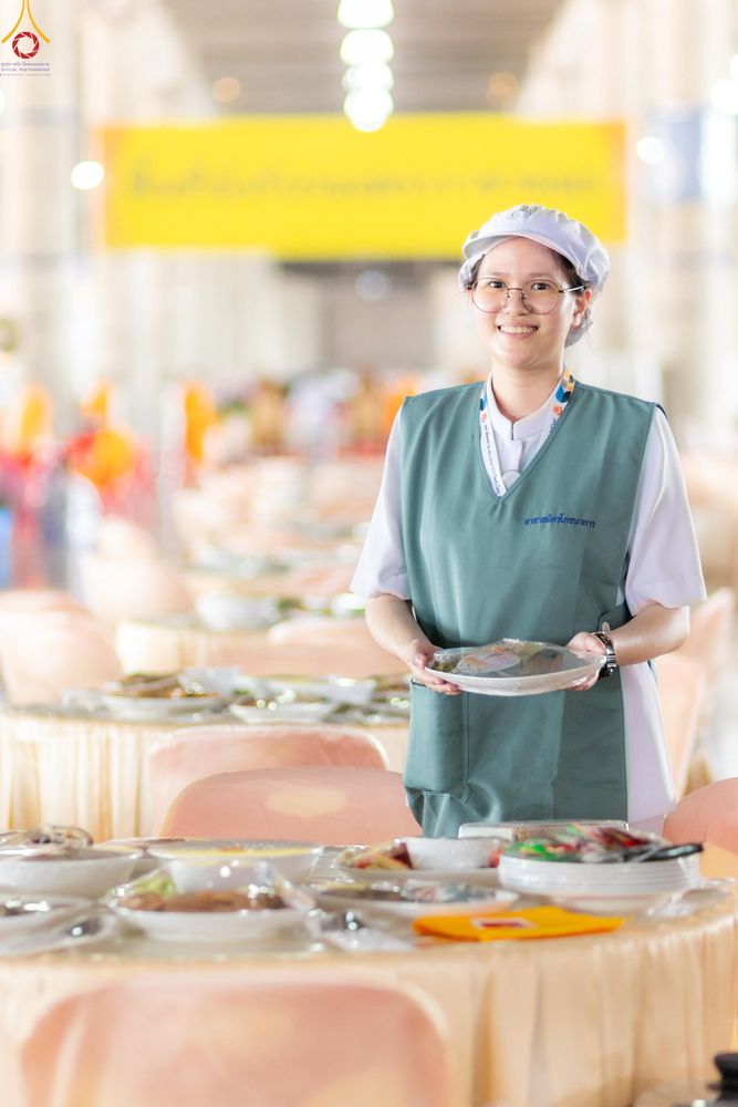 ภาพ No.325887:วันที่ 22 เมษายน พ.ศ.2569(วันคุ้มครองโลก) งานถวายมหาสังฆทาน 40,000 กว่าวัดทั่วประเทศ เจ้าหน้าที่ สาธุชน ร่วมใจจัดเตรียมภัตตาหารเพล (ชุด 2)