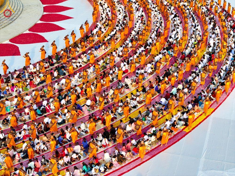 ภาพ No.198190:พิธีต้อนรับพระธรรมยาตรา ณ อนุสรณ์สถานลำดับที่ 5 สถานที่เผยแผ่วิชชาธรรมกายครั้งแรก อนุสรณ์สถานบางปลา วัดบางปลา อำเภอบางเลน จังหวัดนครปฐม ในโครงการธรรมยาตรา กตัญญูบูชา มหาปูชนียาจารย์ พระมงคลเทพมุนี(สด จนฺทสโร) พระผู้ปราบมาร ปีที่ 13 วัน 19 มกราคม พ.ศ.2568