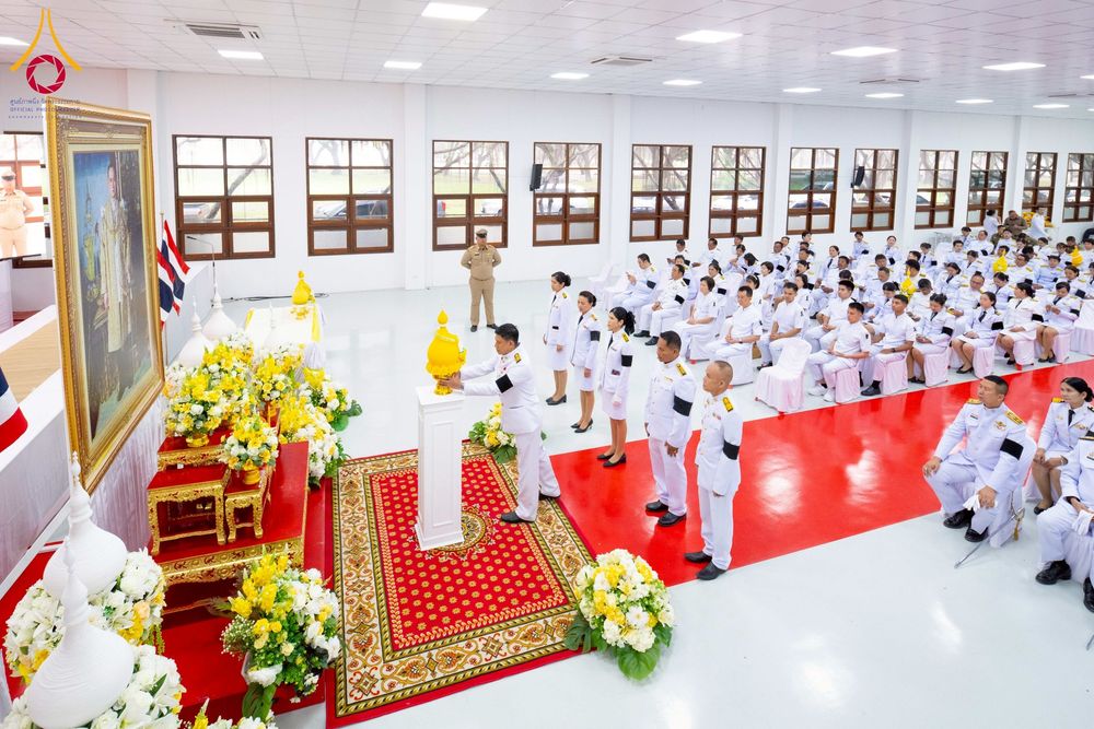 ภาพ No.276070:วันที่ 5 ธันวาคม พ.ศ. 2568 พสกนิกรอำเภอคลองหลวง พร้อมใจบำเพ็ญกุศลอุทิศถวาย “ในหลวงรัชกาลที่ 9” น้อมรำลึกในพระมหากรุณาธิคุณ เนื่องในวันคล้ายวันพระบรมราชสมภพ วันชาติ และวันพ่อแห่งชาติ ณ อาคารปลูกศรัทธา 2 วัดพระธรรมกาย อำเภอคลองหลวง จังหวัดปทุมธานี