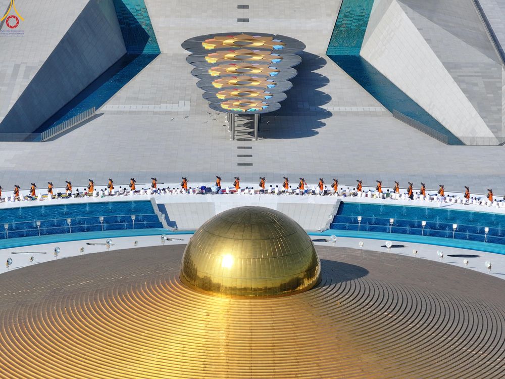 ภาพ No.279670:วันที่ 2 มกราคม พ.ศ.2569 พิธีต้อนรับพระธรรมยาตรา ครั้งที่ 1 ณ วัดพระธรรมกาย (วิหารหลวงปู่ - พระมหาธรรมกายเจดีย์)