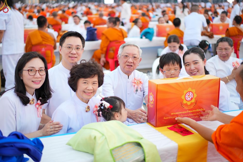 ภาพ No.325069:วันที่ 22 เมษายน พ.ศ.2569 (วันคุ้มครองโลก) พิธีถวายมหาสังฆทาน 40,000 กว่าวัดทั่วประเทศ (ชุดที่ 2) ณ ลานธรรม พระมหาธรรมกายเจดีย์ วัดพระธรรมกาย