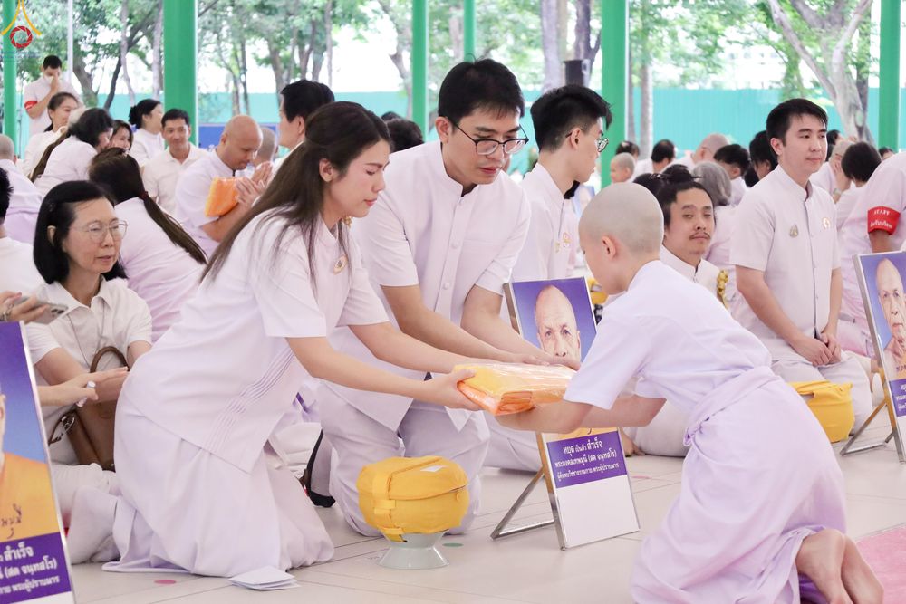 ภาพ No.338796:วันที่ 11 กรกฎาคม พศ.2569 พิธีบรรพชาอุปสมบท โครงการอุปสมบทหมู่ธรรมทายาทนานาชาติ  IDOP รุ่นที่ 21 (ภาษาจีน)  จากประเทศจีน มาเลเซีย สิงคโปร์ และไต้หวัน , โครงการบรรพชาสามเณรโรงเรียนนานาชาติ รุ่นที่ 15