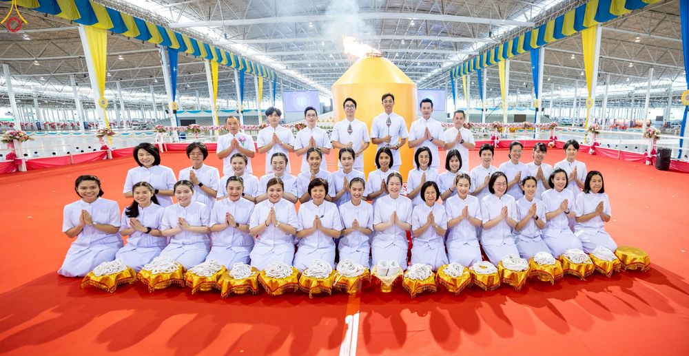 ภาพ No.247200:วันที่ 21 กันยายน พ.ศ. 2568 งานบุญวันอาทิตย์ พิธีจุดเทียนใจ ไฟนิรันด์ อนันตชัย ณ วัดพระธรรมกาย จ.ปทุมธานี