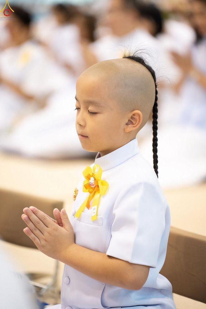 ภาพ No.345560:วันพฤหัสบดีที่ 27 สิงหาคม พ.ศ.2569 พิธีภาคสาย ปฏิบัติธรรมร่วมกัน เนื่องในวันธรรมชัย ณ สภาธรรมกายสากล วัดพระธรรมกาย